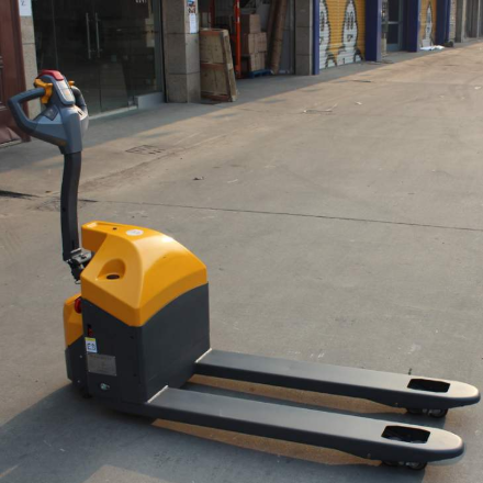 電動(dòng)搬運(yùn)車(chē)