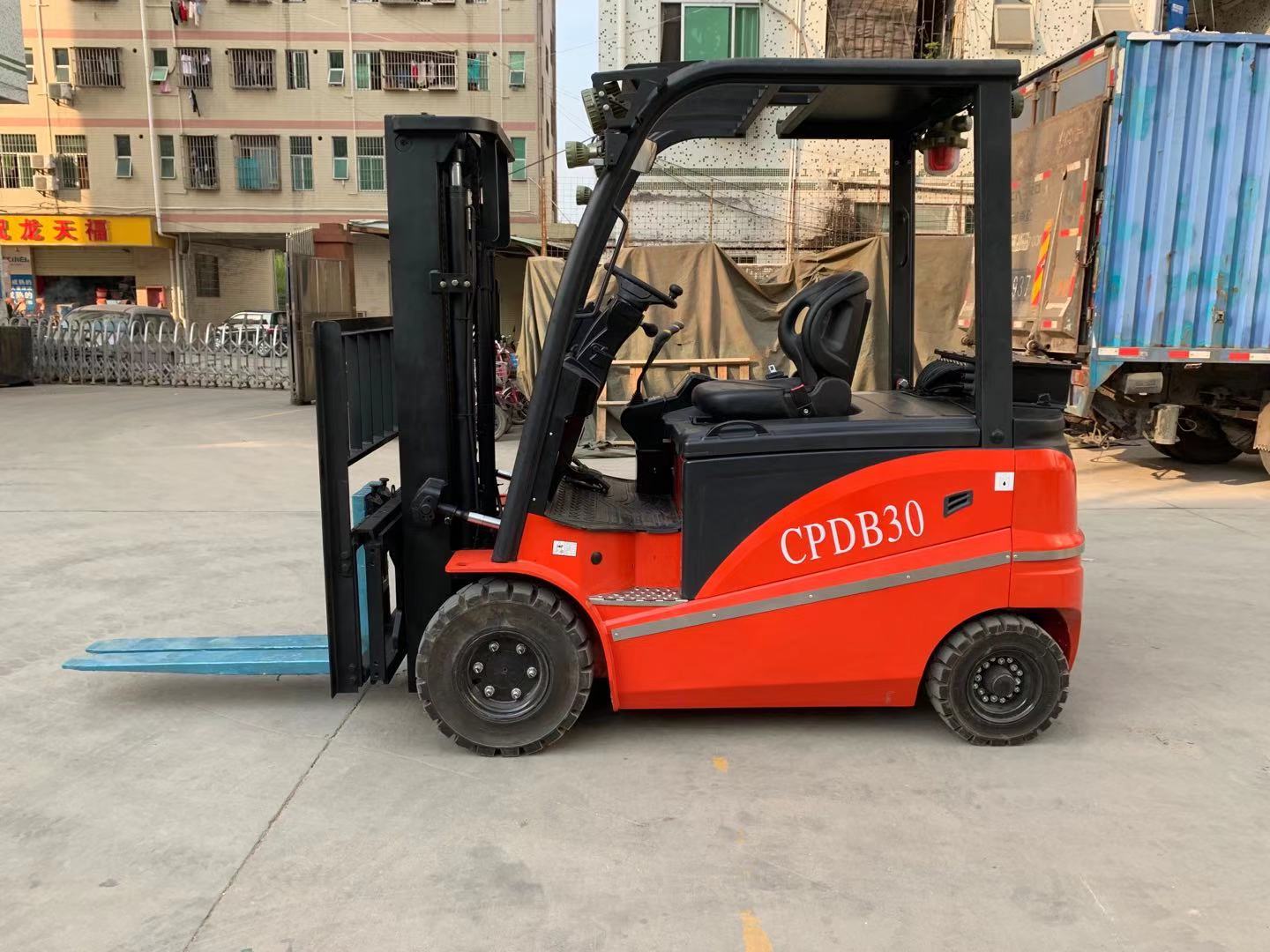 霸特爾電動叉車