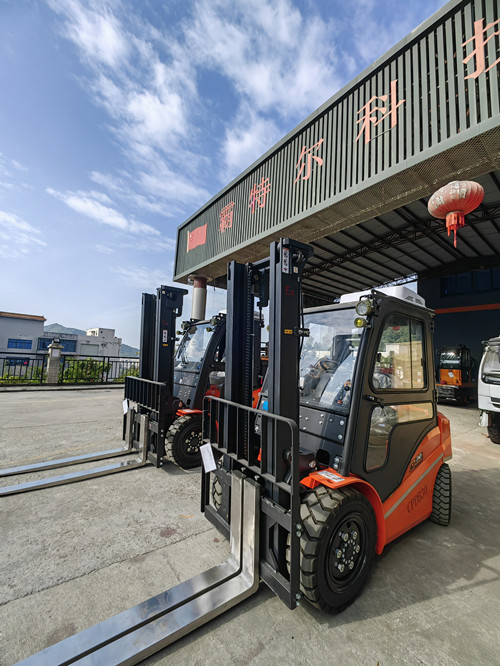 CPDB3050防爆蓄電池叉車改裝帶空調